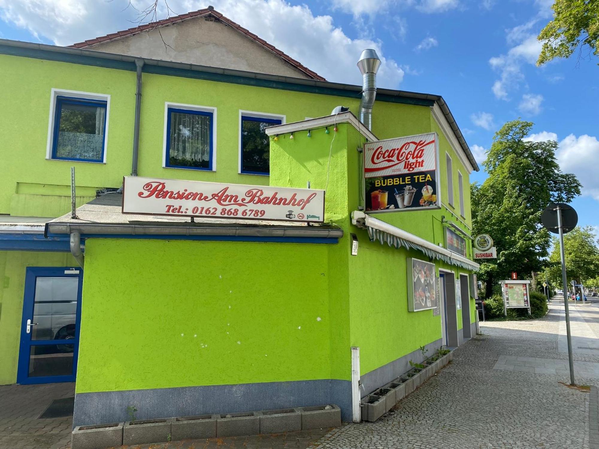 Pension Am Bahnhof Furstenwalde Exterior photo